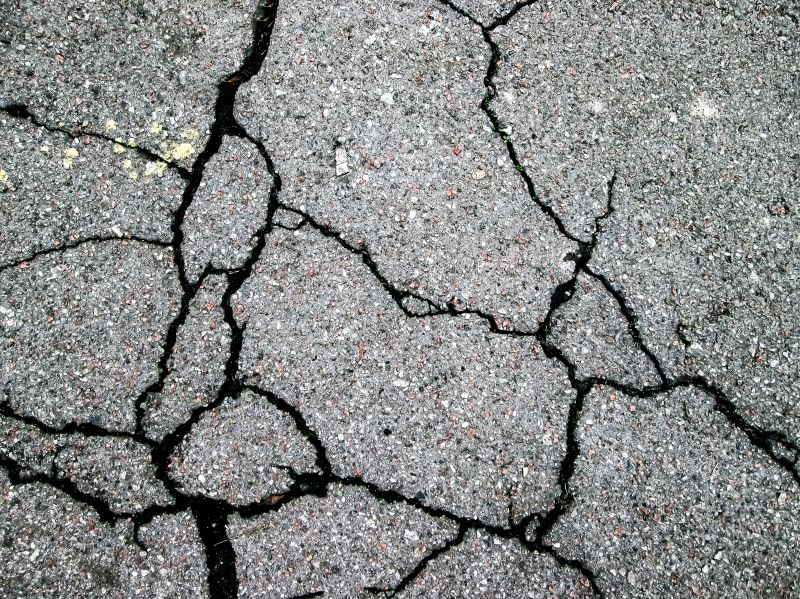 Hot Tar Driveway Sealing in Miami Dade County, FL